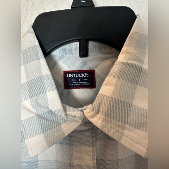 NWT UNTUCKIT Womens Santa Marzi Button Up Shirt Long Sleeve - Picture 3 of 8